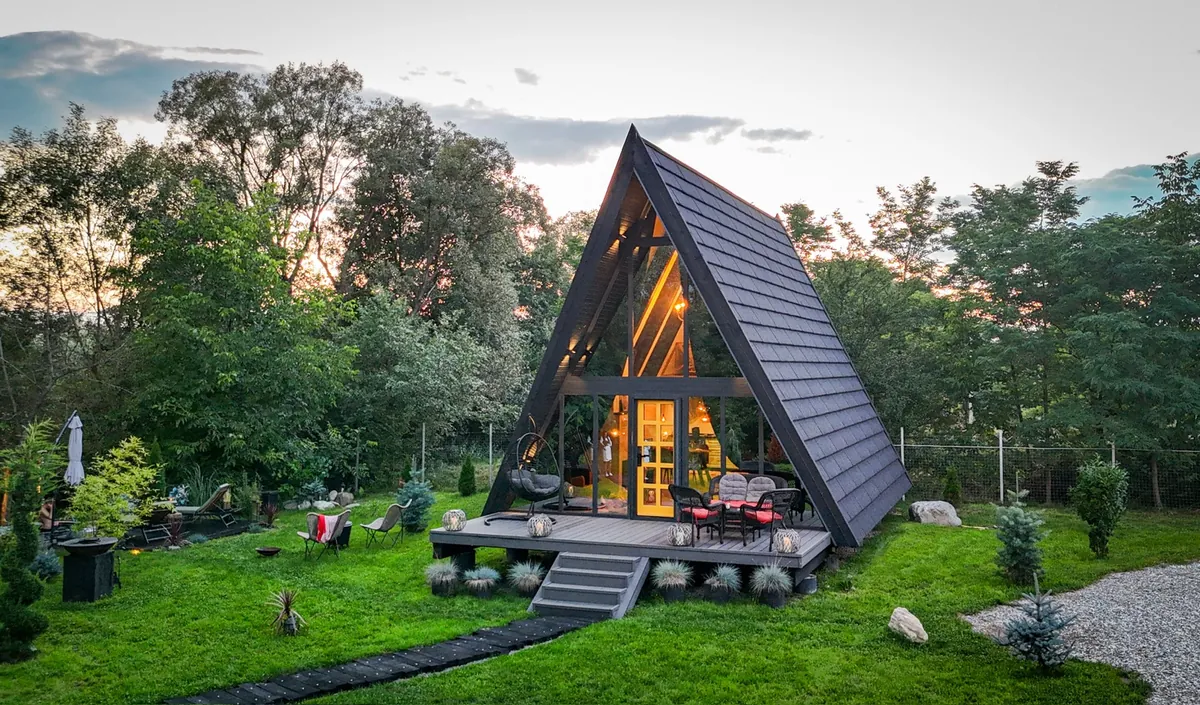 Cabana A-Frame de la Porumbacu Garden, înconjurată de natură